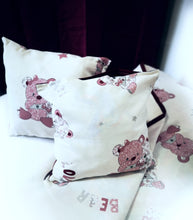 Cargar imagen en el visor de la galería, Decoración de dormitorio : estampado Ositos / Cereza