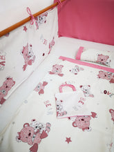 Cargar imagen en el visor de la galería, Decoración de dormitorio especial para bebé : estampado Ositos / Rosa flamenco