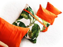Cargar imagen en el visor de la galería, Decoración de salón: cojines hojas de platanera / naranja
