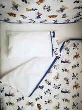 Cargar imagen en el visor de la galería, Decoración de dormitorio especial para bebé : estampado Disney / Blanco
